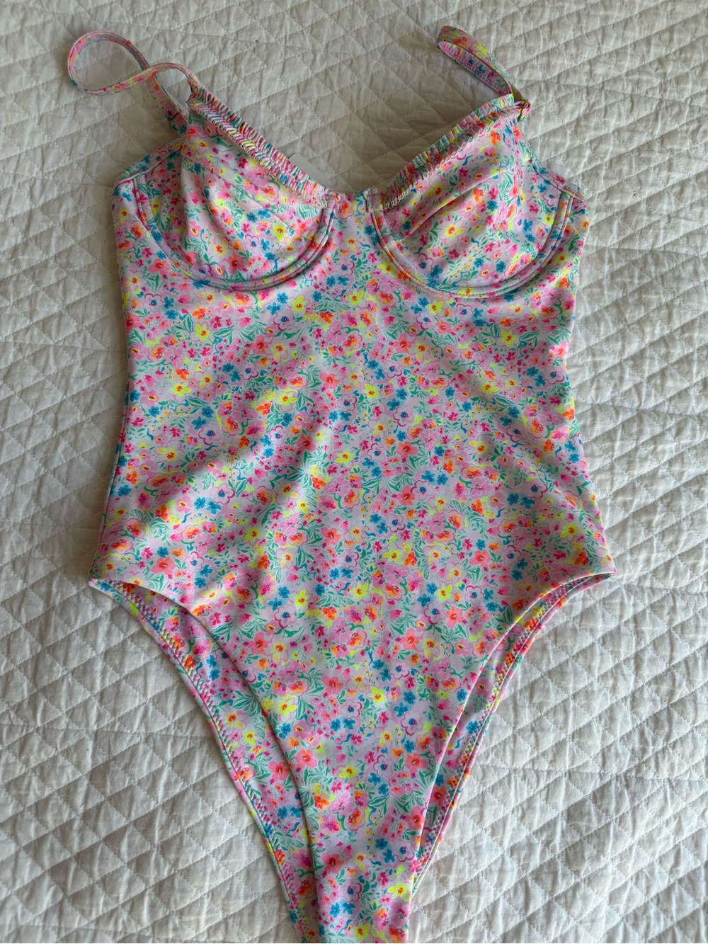 Kulani Kinis One Piece NWT